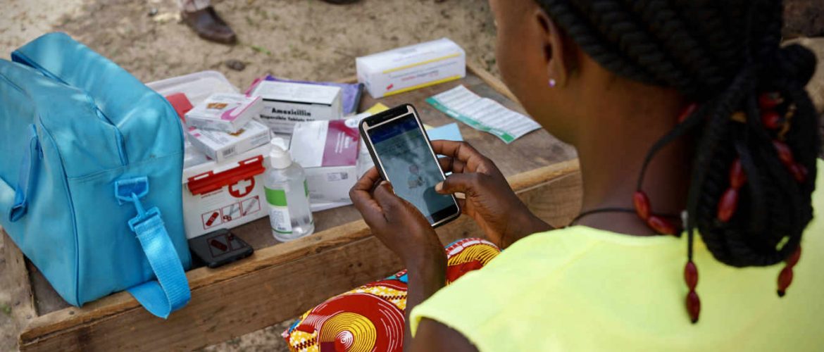 Au Burkina Faso, l’application mobile mHealth aide à renforcer le système de santé
